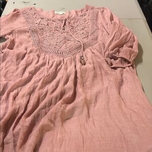 Chic Mauve Lace Accent Women's Dress